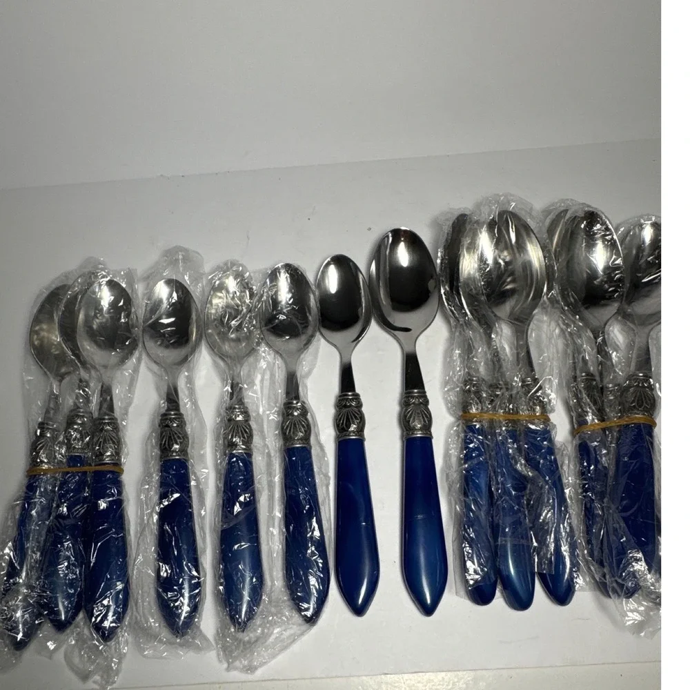Argent Orfèvres Flatware Set 20pc Blue Silver New 18/8 Stainless Steel Service 4